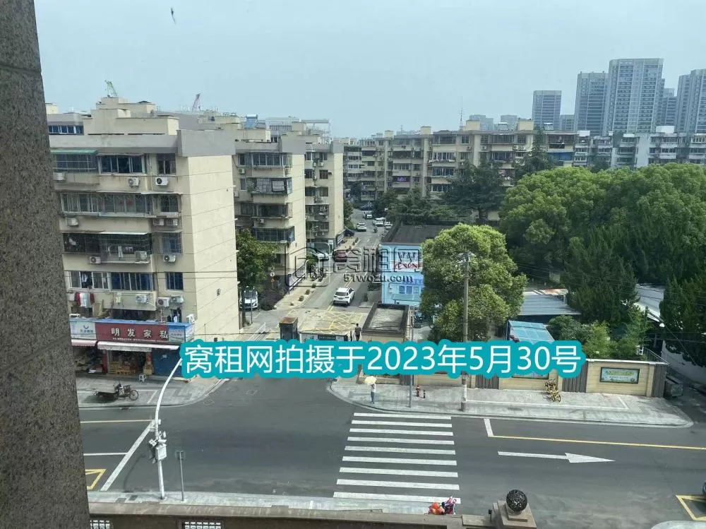 海曙区西湾路65号华东建设大厦停车费用多少？